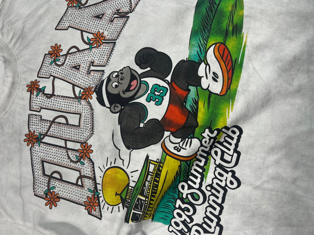 Camiseta Oversize Gráfica 'Summer Running Club' - Edición Streetwear
