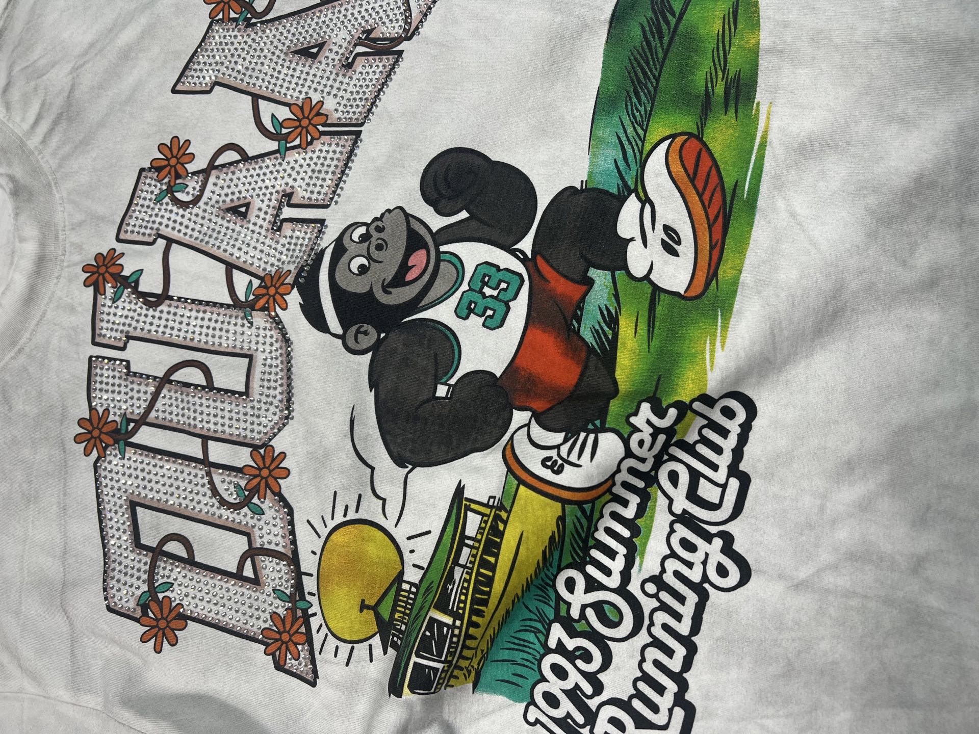 Camiseta Oversize Gráfica 'Summer Running Club' - Edición Streetwear