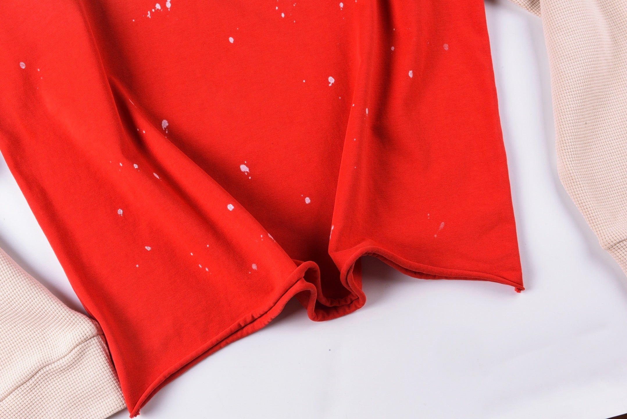Camiseta 'Double Layer' Efecto Desgastado - Edición Streetwear