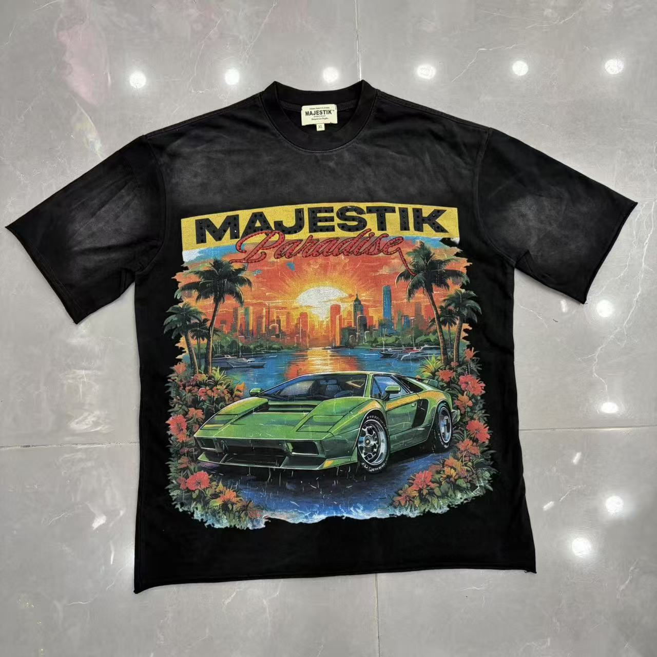 Camiseta Oversize 'Supercar Paradise' - Edición Streetwear Vintage