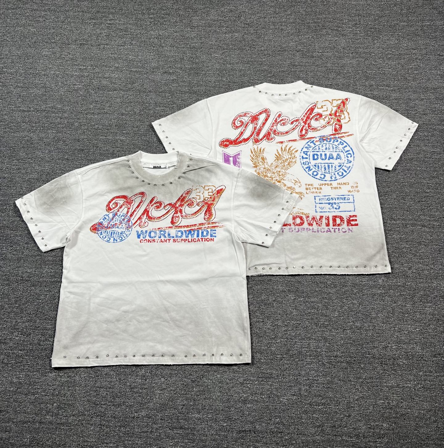 Camiseta Oversize Gráfica 'Worldwide' con Detalles de Pedrería - Edición Streetwear
