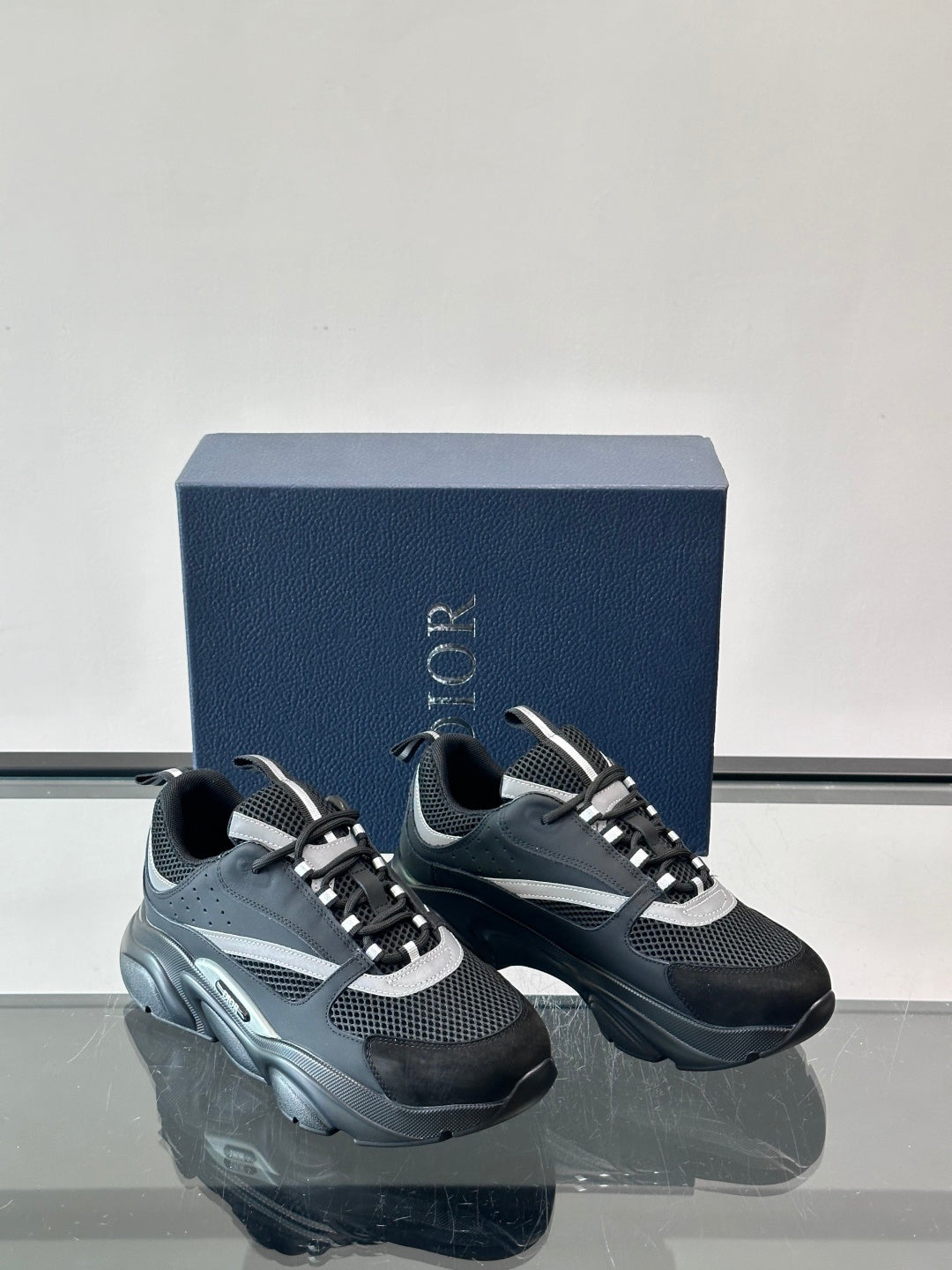 Zapatillas 'Urban Chunky' de Malla Técnica - Edición Streetwear de Lujo"