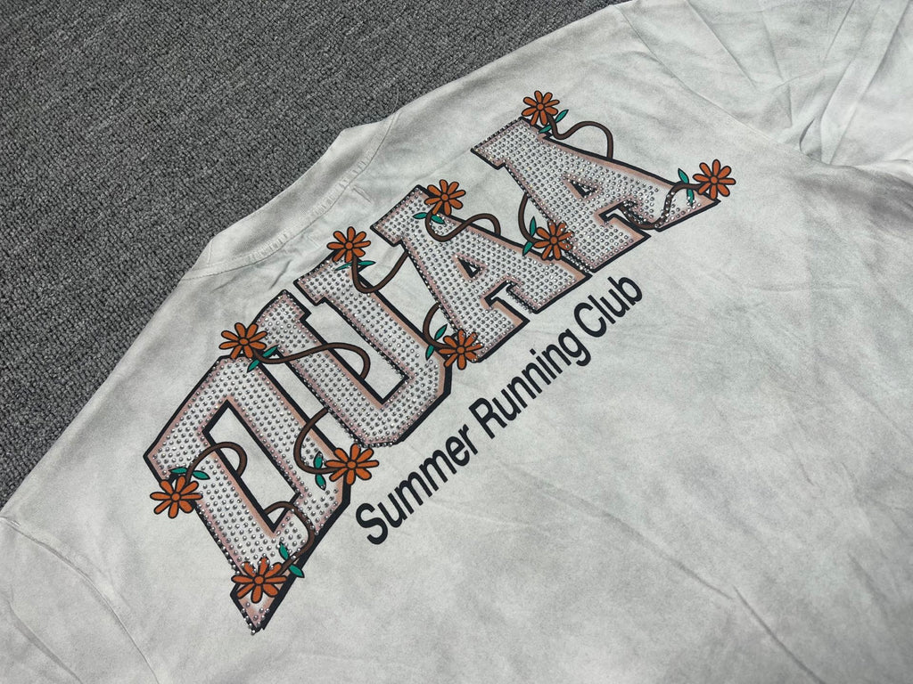 Camiseta Oversize Gráfica 'Summer Running Club' - Edición Streetwear
