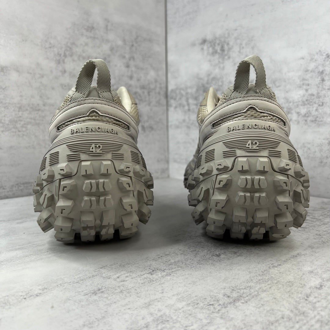 Zapatillas 'Off-Road Tread' - Edición Streetwear Vanguardista
