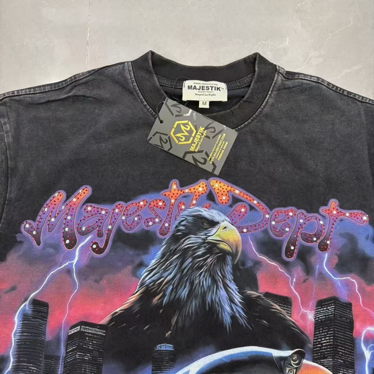 Camiseta Oversize Gráfica 'Invasion Paradise' - Edición Streetwear Vintage