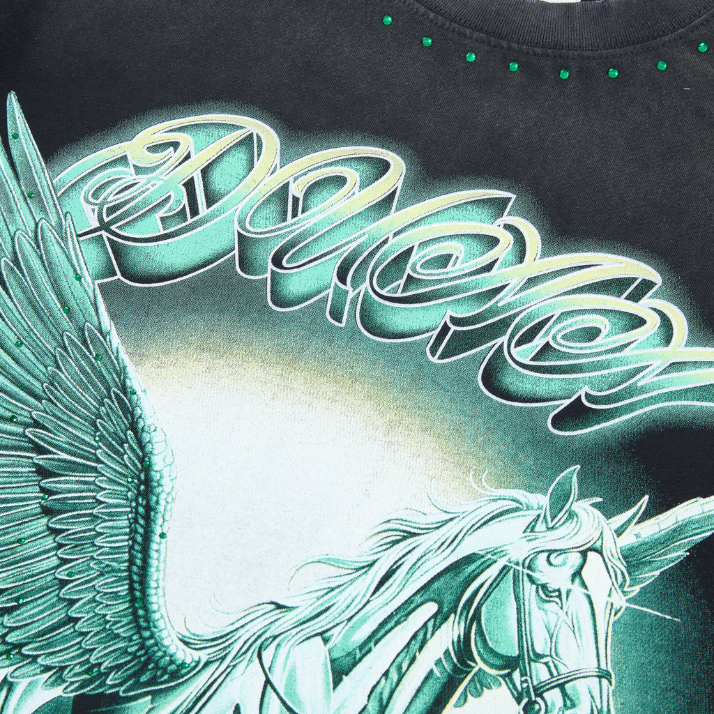 Camiseta Manga Larga Gráfica 'Pegasus Vision' con Pedrería - Edición Streetwear