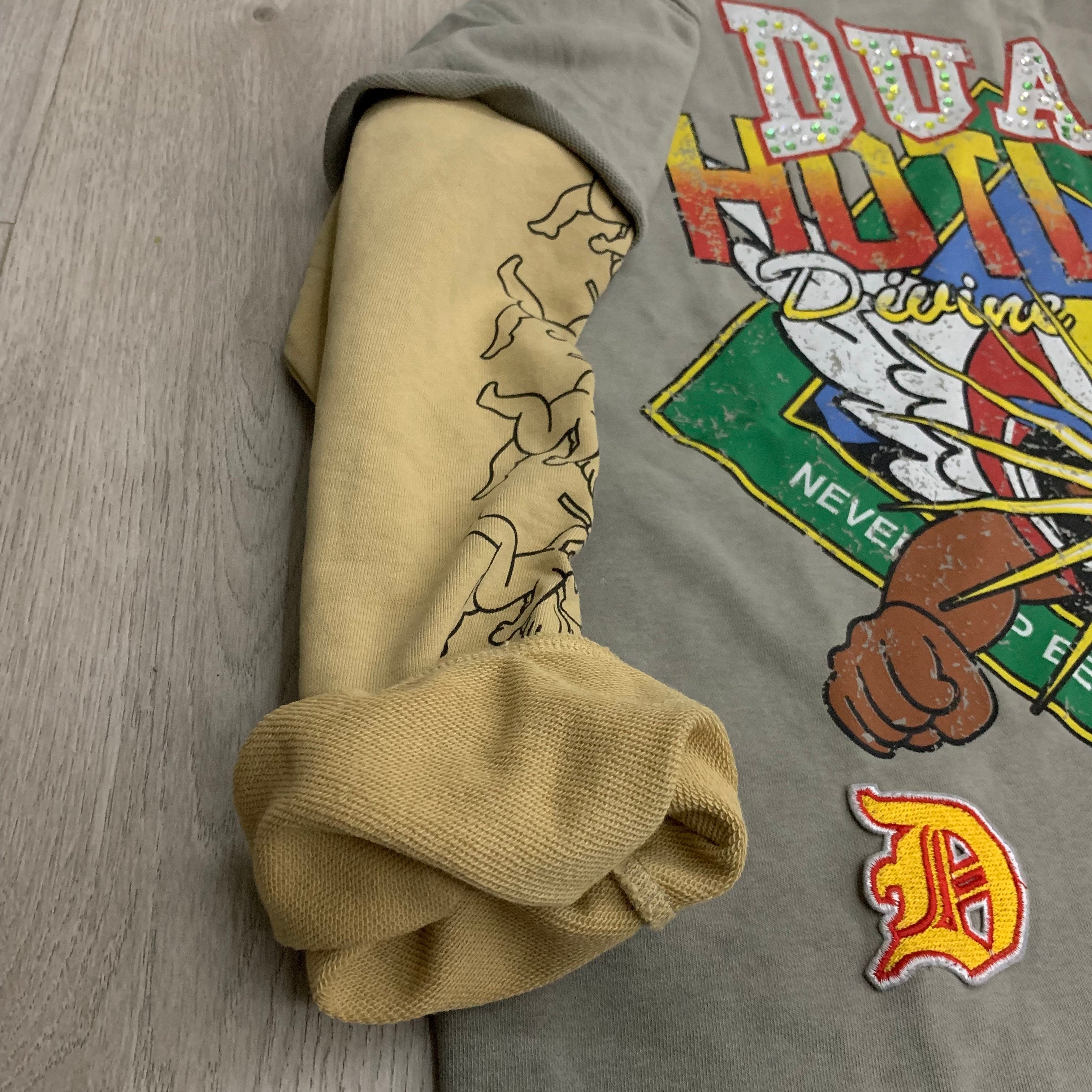 Camiseta Manga Larga 'Hotline 1993' - Diseño Layered Streetwear
