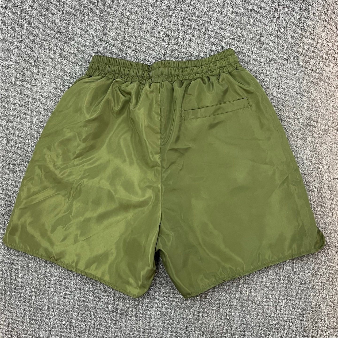Short Urbano 'Snap-Button' con Parche - Edición Streetwear
