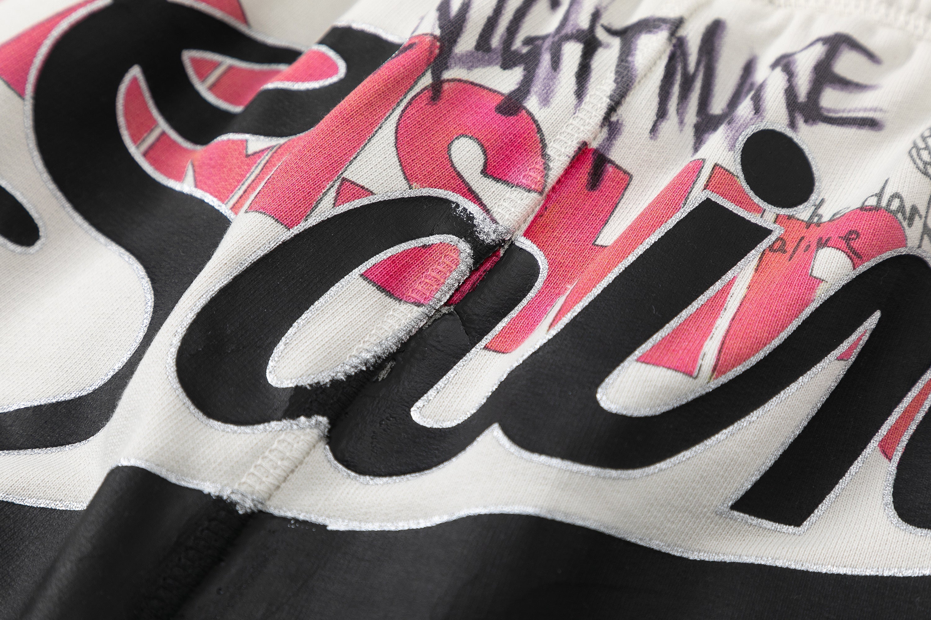 Shorts 'Saint' - Edición Streetwear Artística