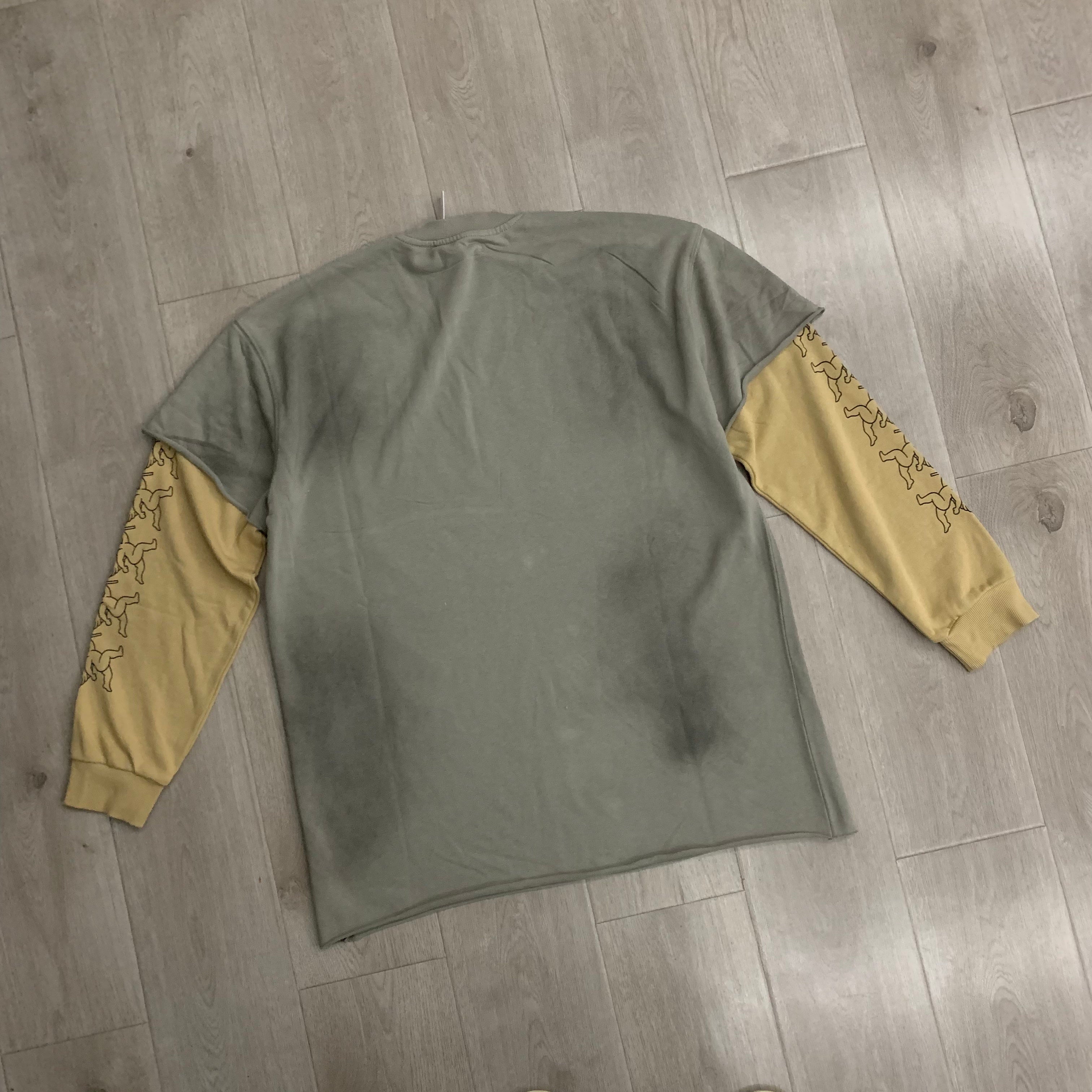 Camiseta Manga Larga 'Hotline 1993' - Diseño Layered Streetwear