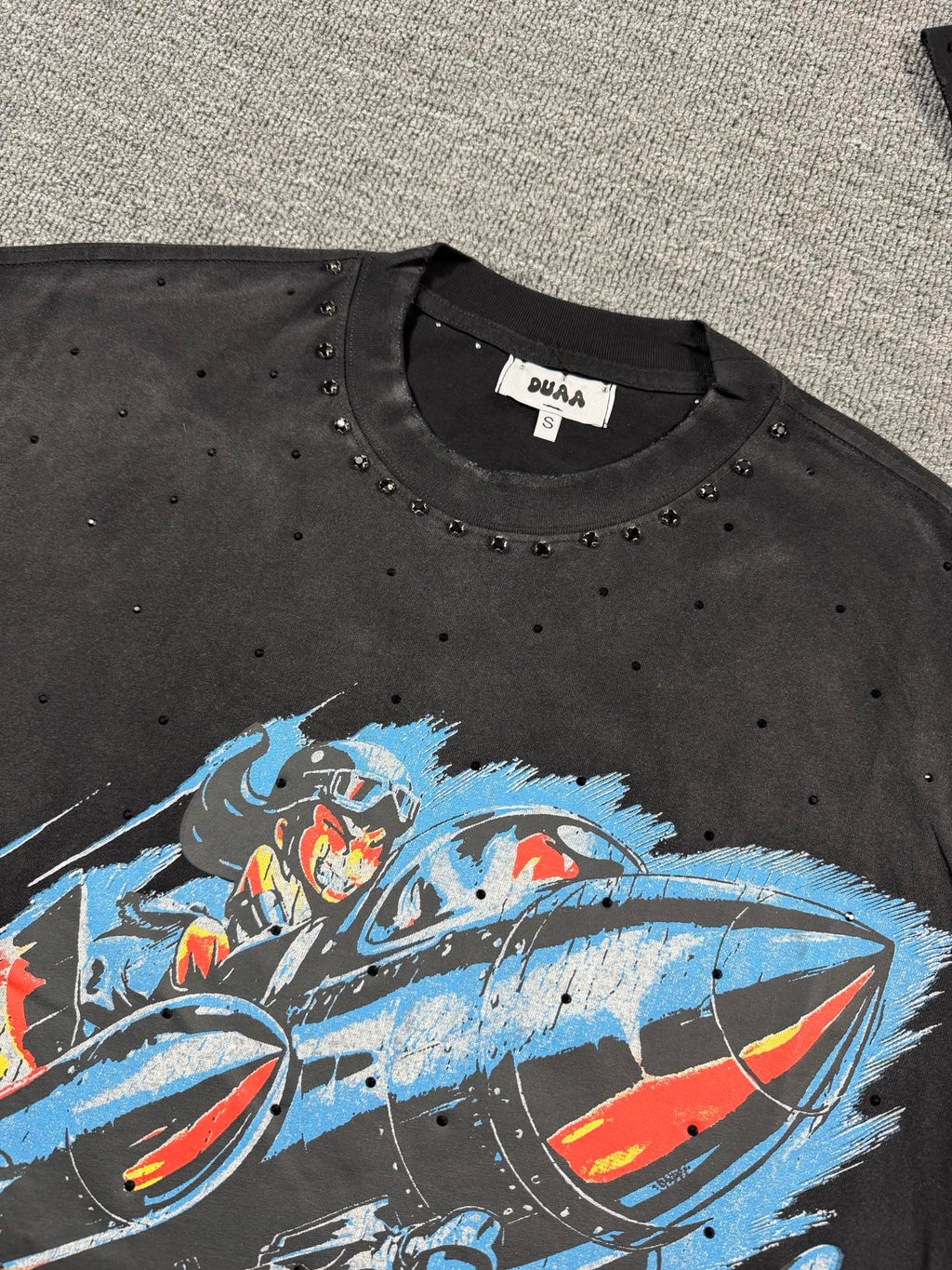 Camiseta Oversize 'Jet Fighter' con Estoperoles - Edición Streetwear Premium