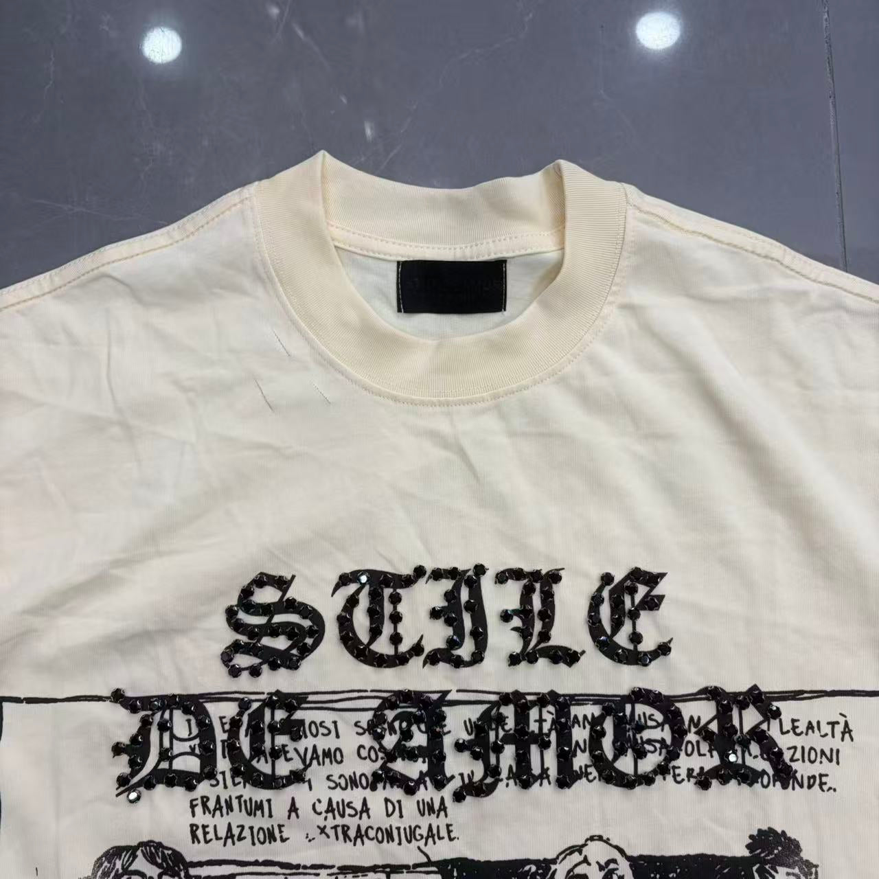 Camiseta Oversize 'Sketch Graphic' - Edición Streetwear Artístico