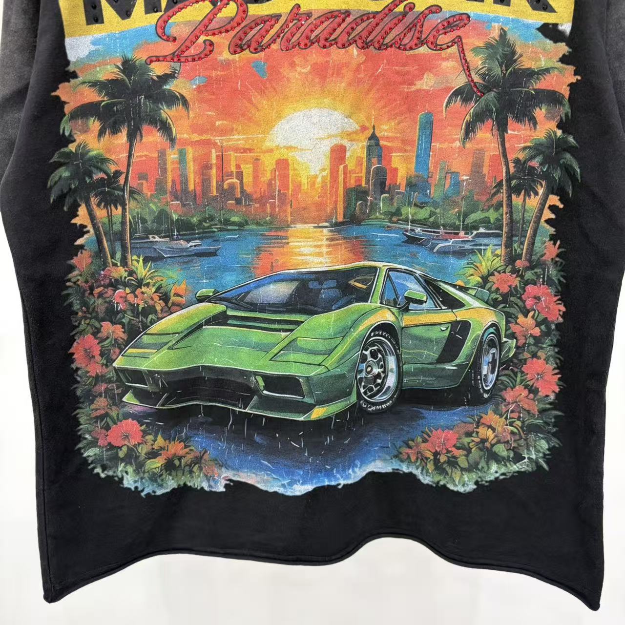 Camiseta Oversize 'Supercar Paradise' - Edición Streetwear Vintage