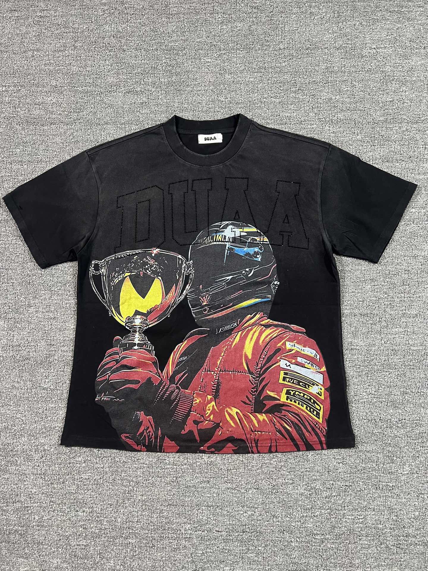 Camiseta Oversize Gráfica 'Racing Champion' - Edición Streetwear