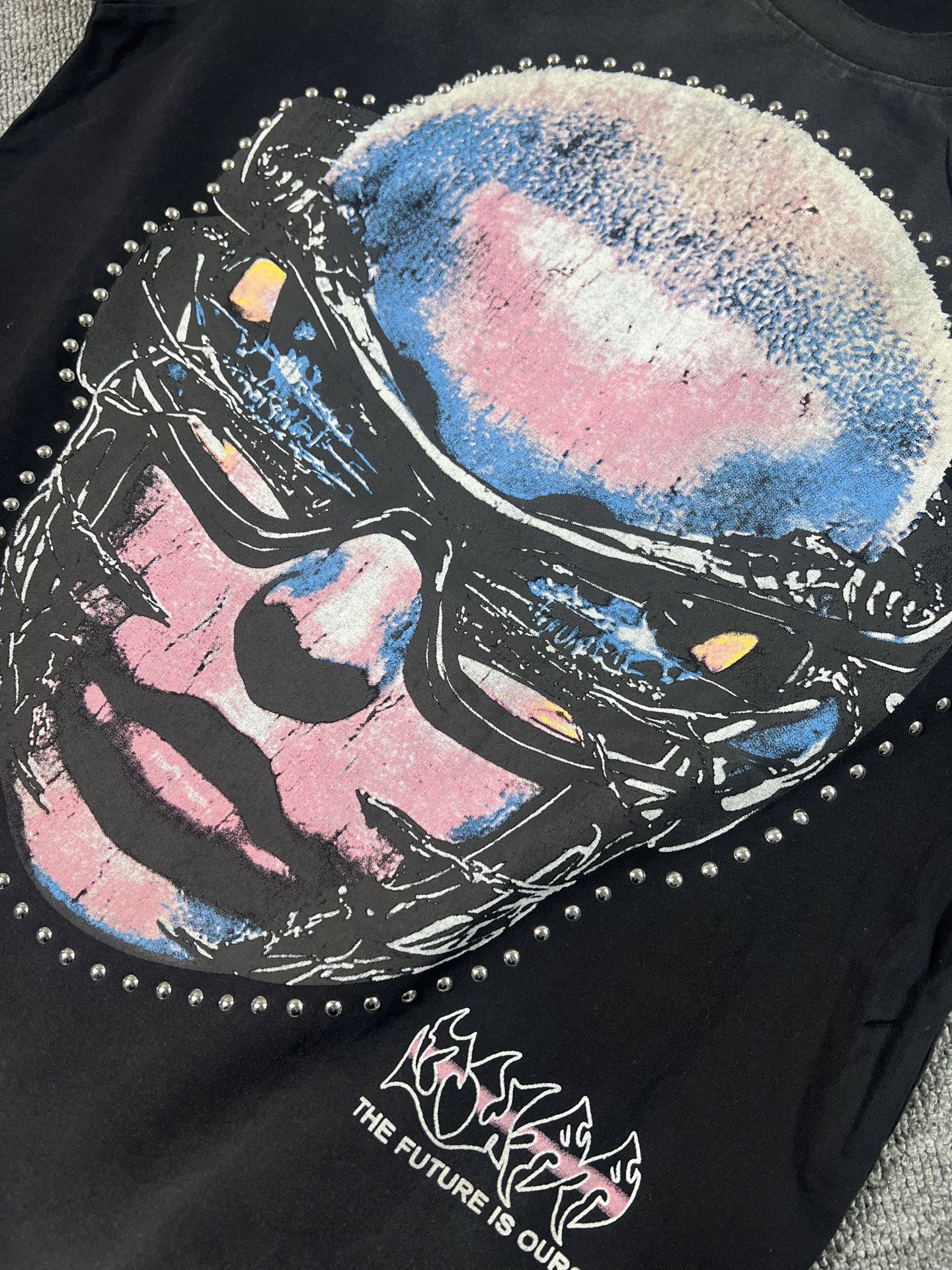 Camiseta Oversize Gráfica 'Future Vision' - Edición Streetwear