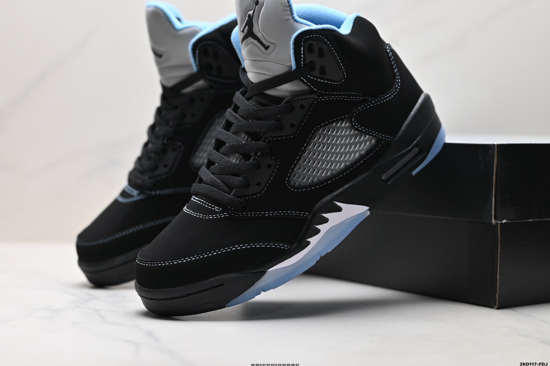 Zapatillas 'Midnight Blue Accent' - Edición Retro Streetwear