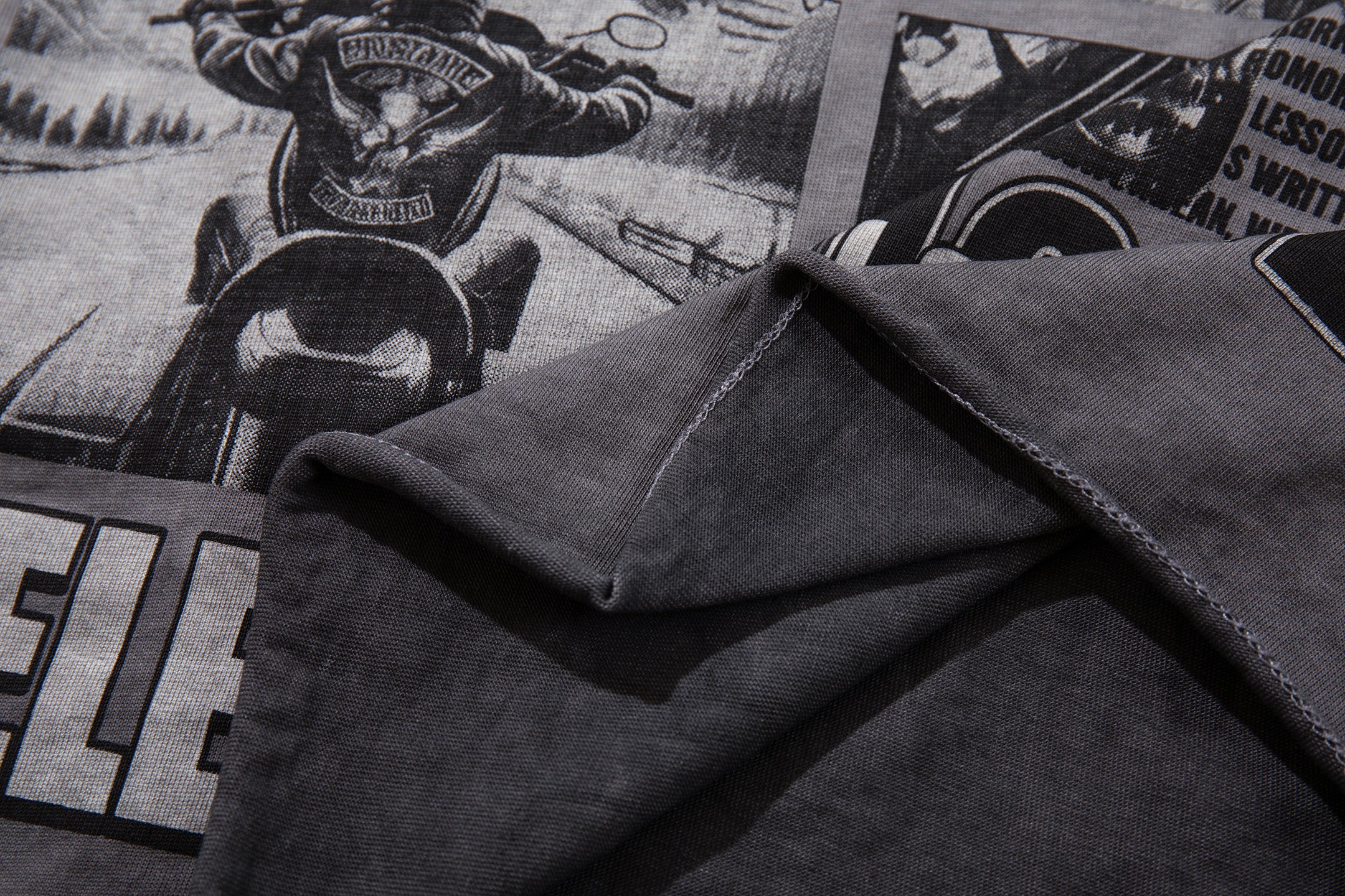 Camiseta Oversize 'Relentless Eagle' - Edición Streetwear Vintage