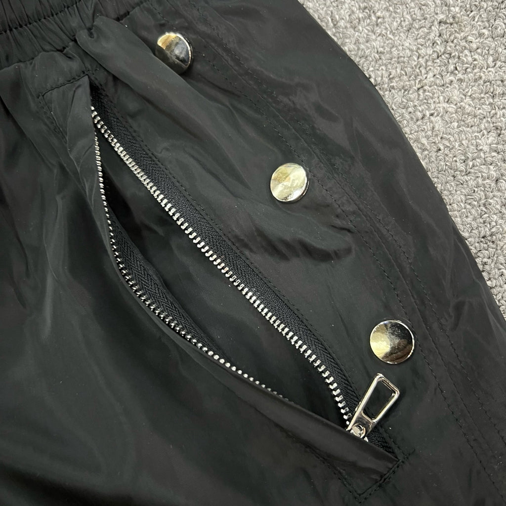 Short Urbano 'Snap-Button' con Parche - Edición Streetwear
