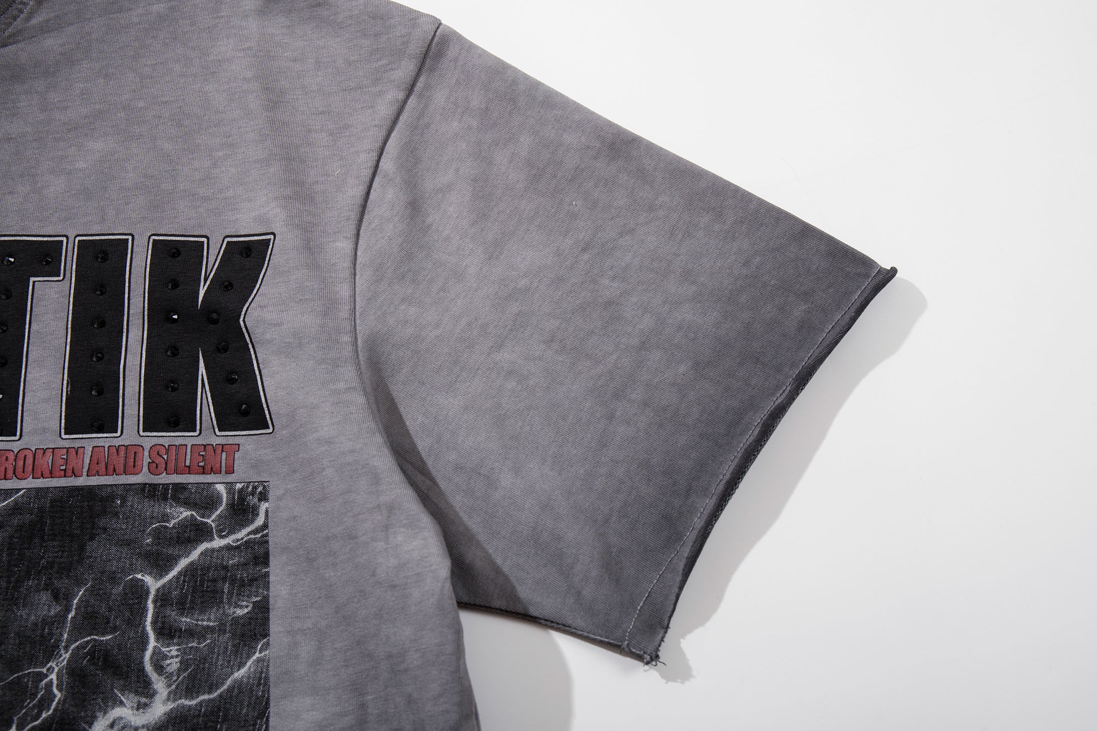 Camiseta Oversize 'Relentless Eagle' - Edición Streetwear Vintage