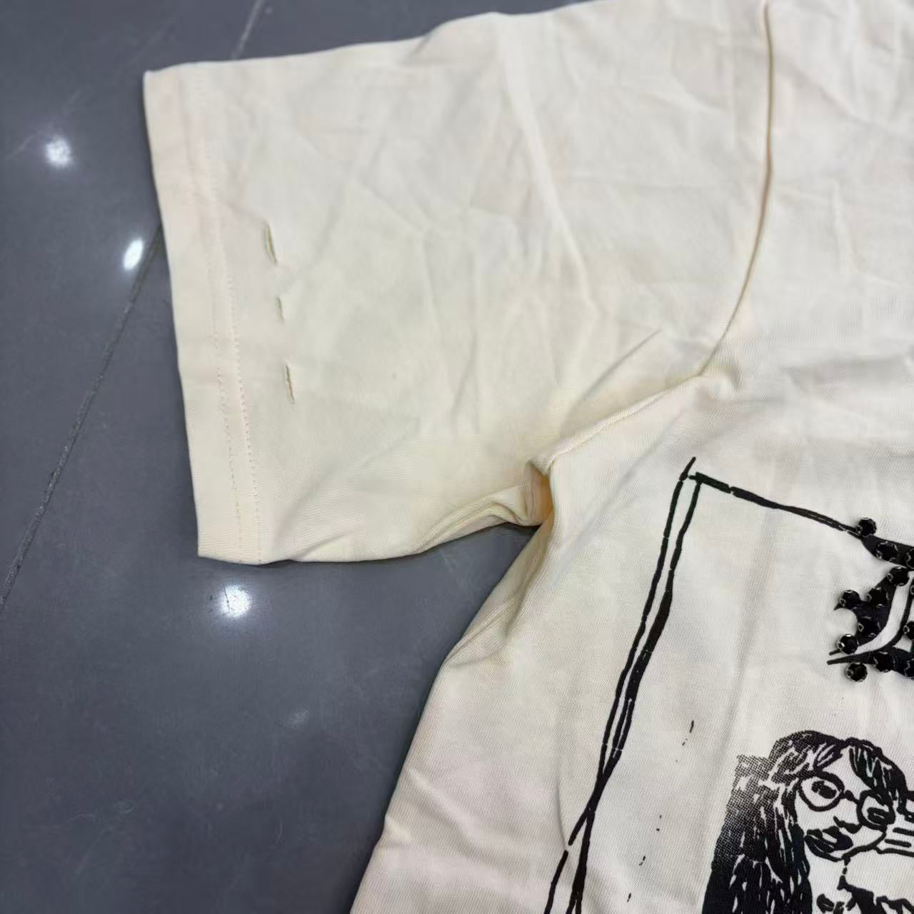 Camiseta Oversize 'Sketch Graphic' - Edición Streetwear Artístico
