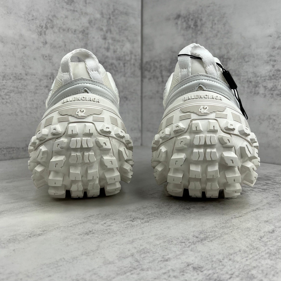 Zapatillas 'Off-Road Tread' - Edición Streetwear Vanguardista