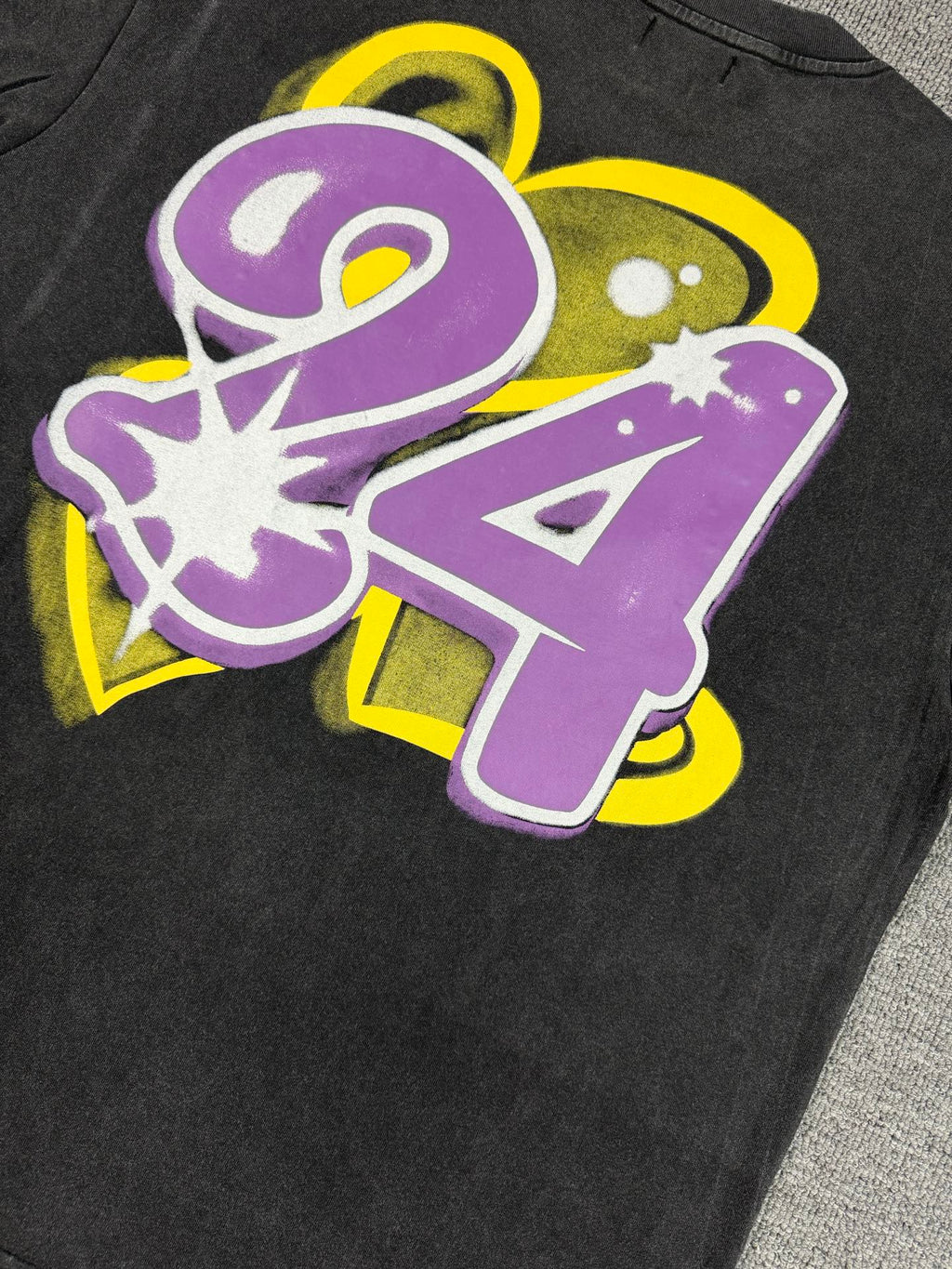 Camiseta Oversize Gráfica 'Legends Forever Tribute' - Edición Streetwear