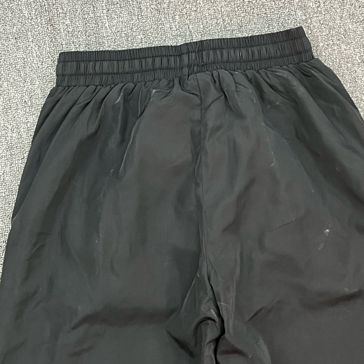 Pantalones 'Side-Snap Track' - Edición Streetwear Vanguardista