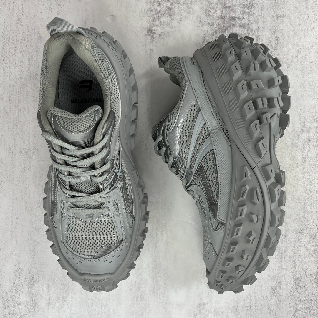 Zapatillas 'Off-Road Tread' - Edición Streetwear Vanguardista