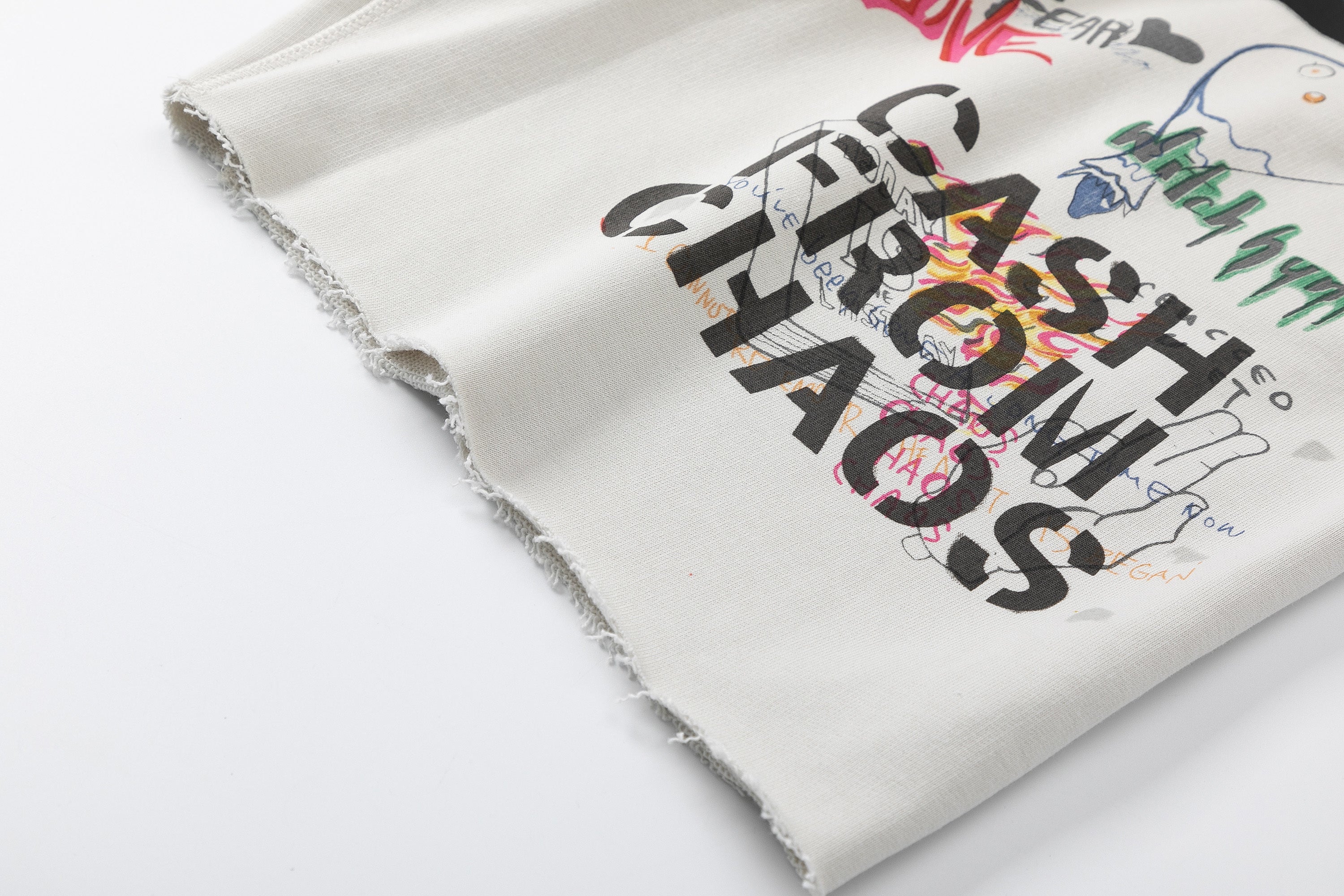 Shorts 'Saint' - Edición Streetwear Artística