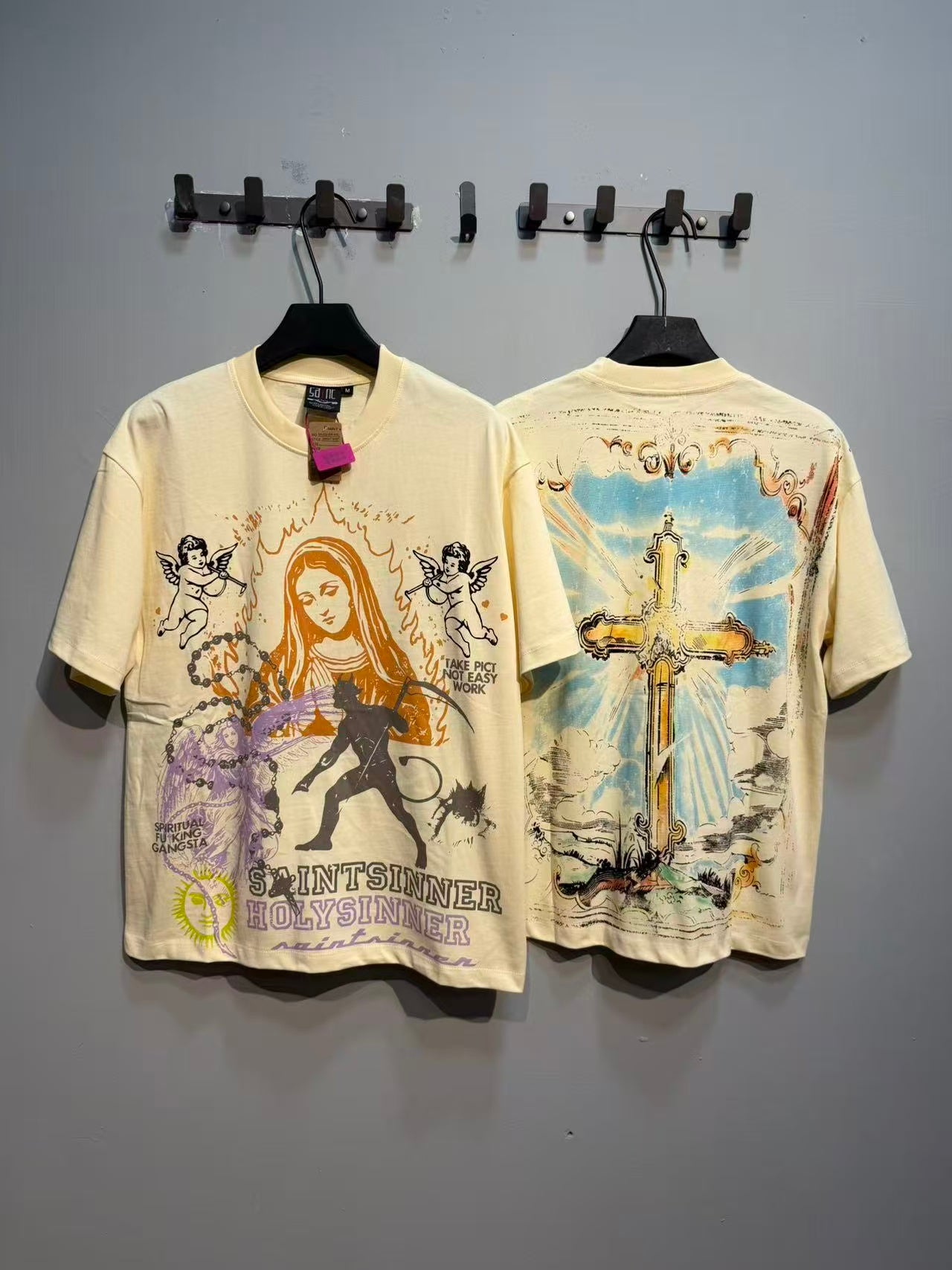 Camiseta Oversize Gráfica 'Saint & Sinner' - Edición Streetwear de Alto Impacto