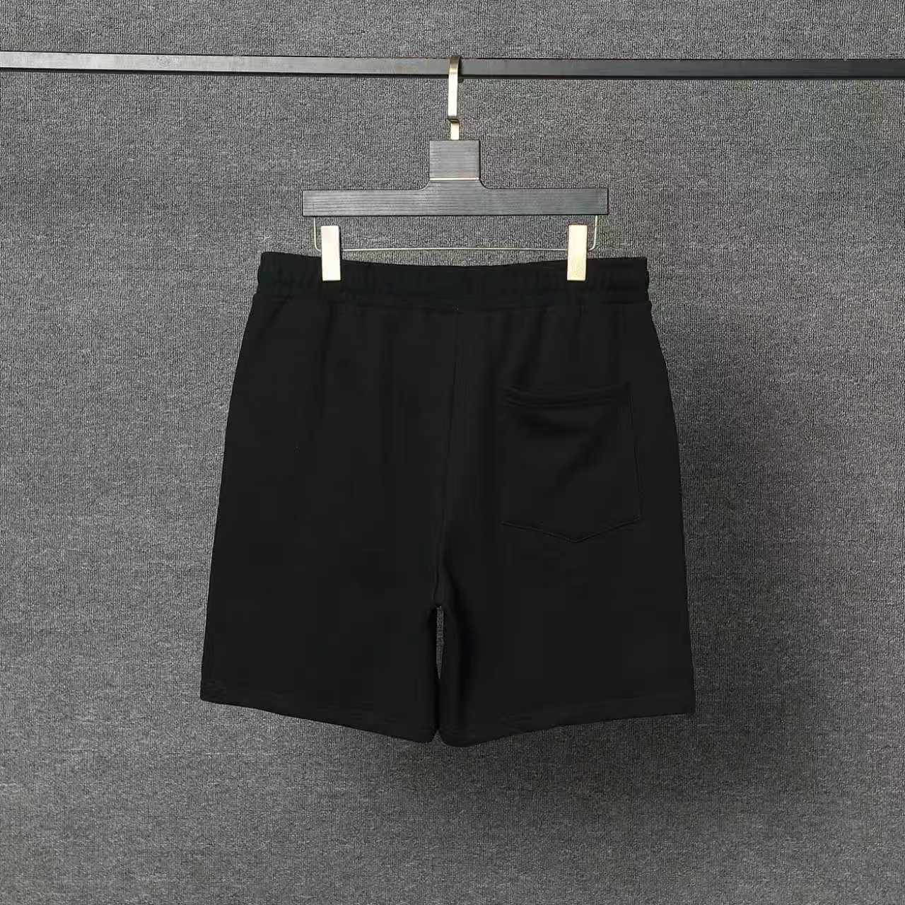 Shorts 'Heritage Emblem' - Edición Streetwear Casual