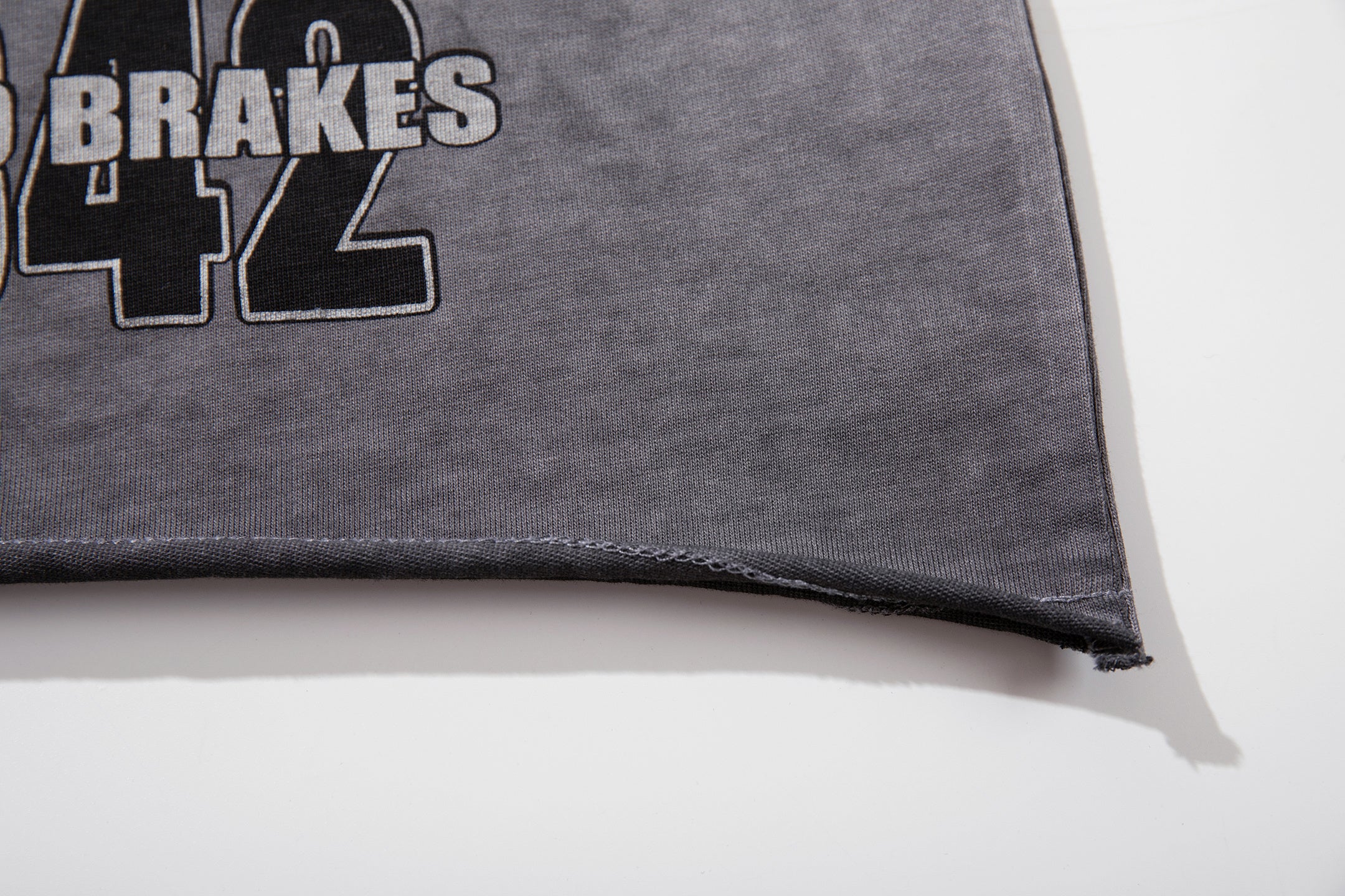 Camiseta Oversize 'Relentless Eagle' - Edición Streetwear Vintage