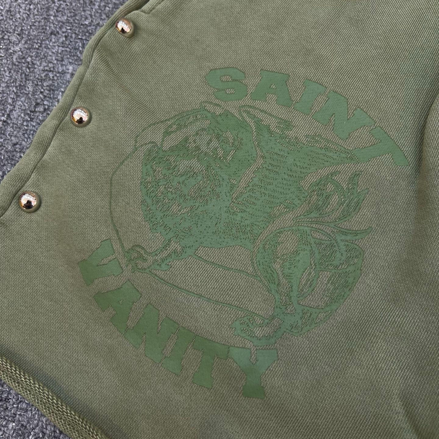 Pantalón Streetwear 'Snap-Button' con Parche - Edición Urbana