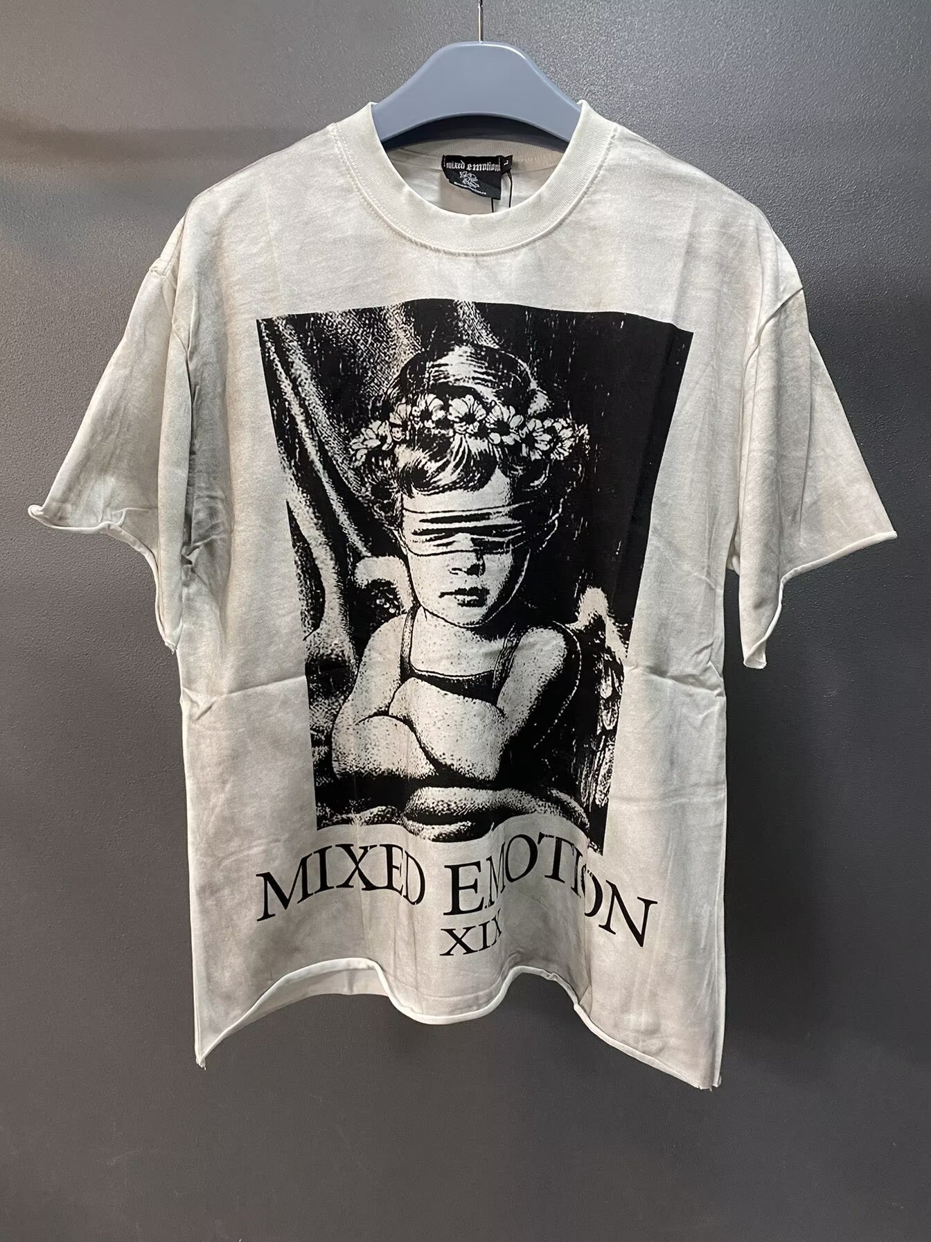 Camiseta Mixed Emotion 'Graphic Concept' - Edición Streetwear Artística