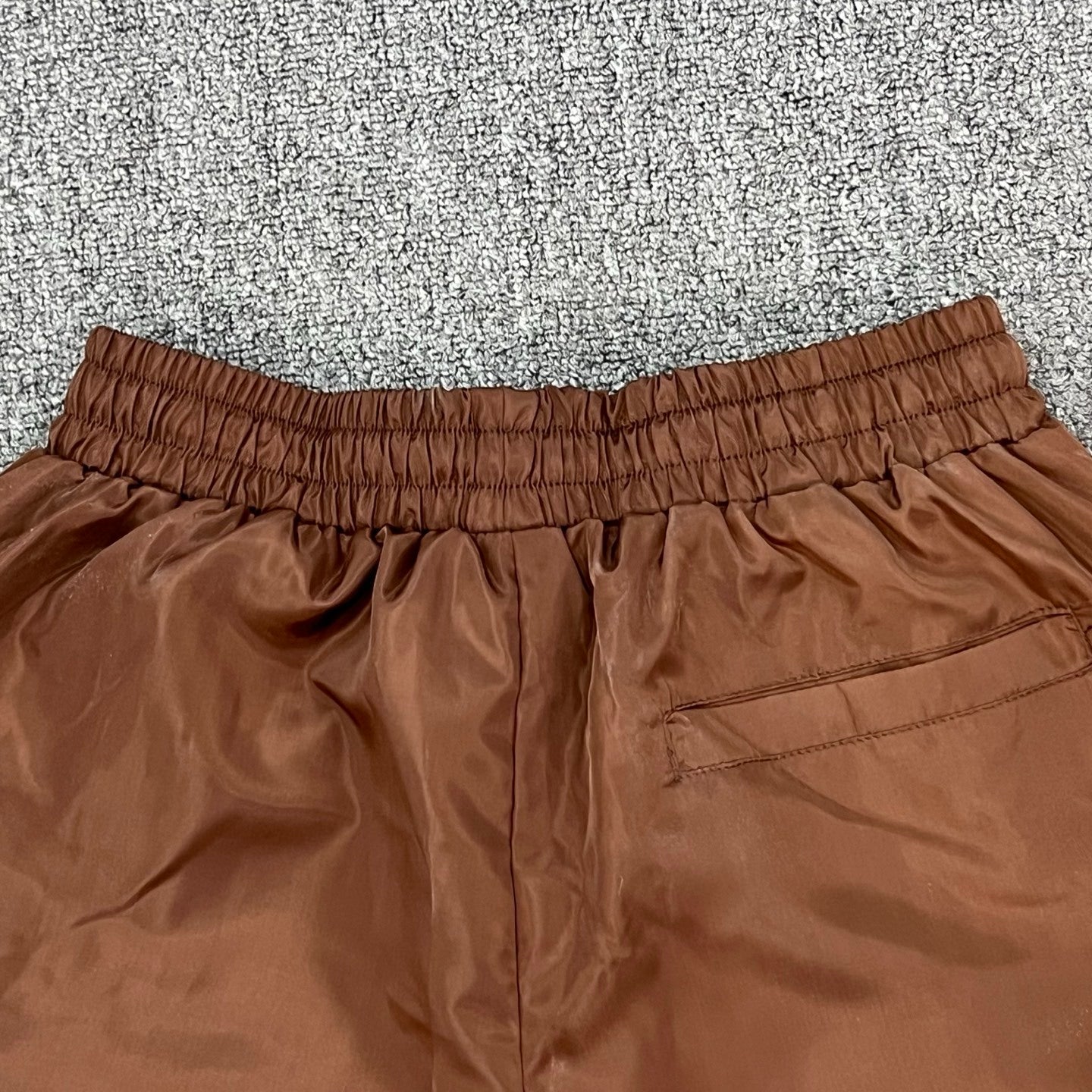 Short Urbano 'Snap-Button' con Parche - Edición Streetwear