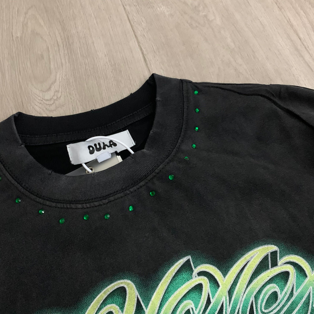 Camiseta Manga Larga Gráfica 'Pegasus Vision' con Pedrería - Edición Streetwear