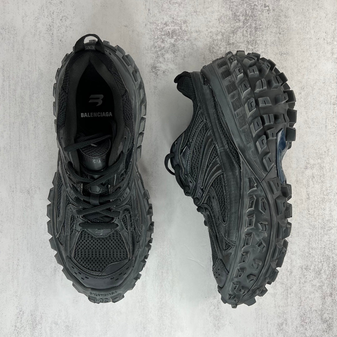 Zapatillas 'Off-Road Tread' - Edición Streetwear Vanguardista