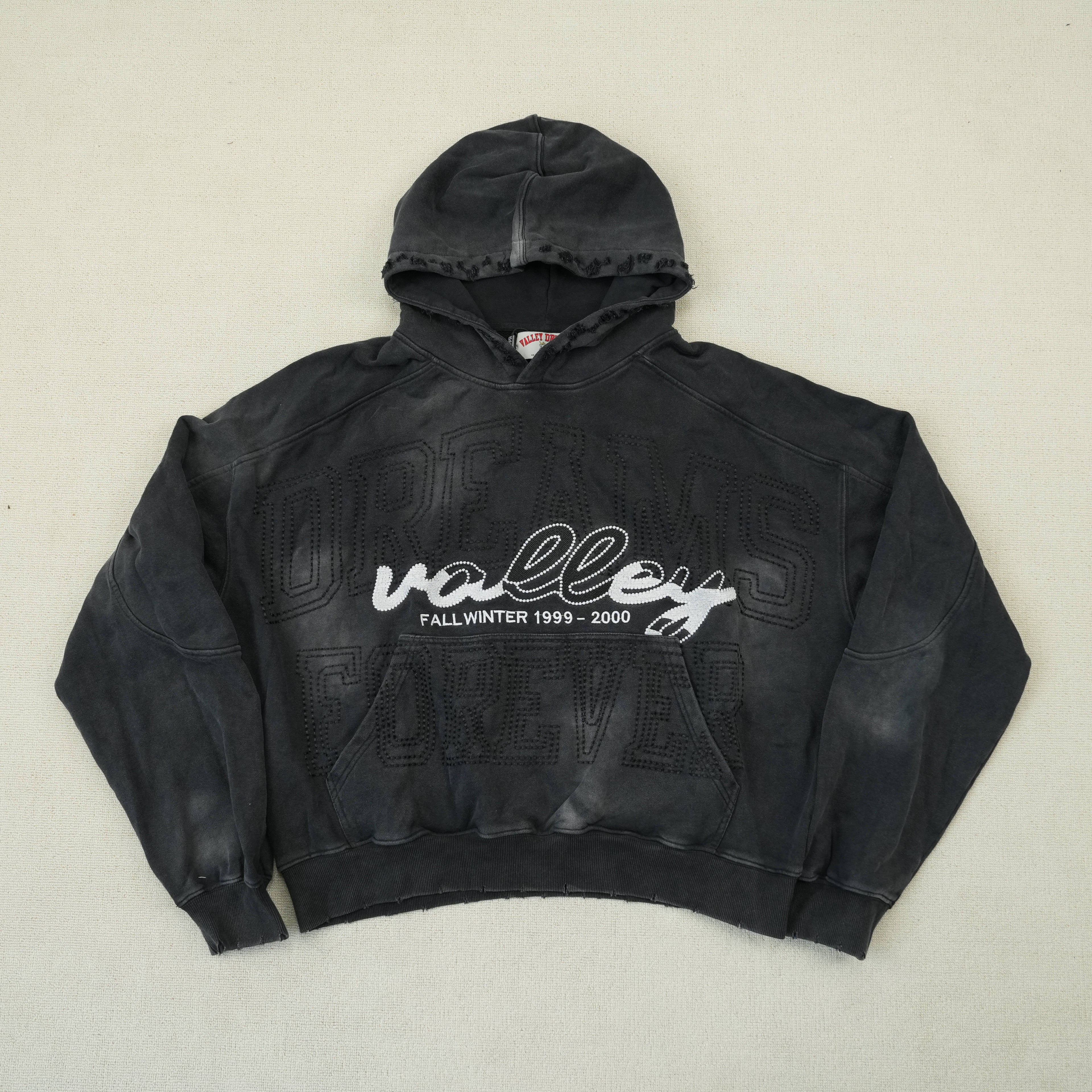 Sudadera con Capucha Negra Lavado Desgastado "Valley Dreams Forever"