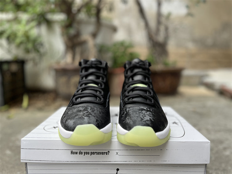 Jordan 11 Retro "Black Green Glow"