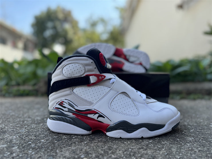 Jordan 8 Retro "Bugs Bunny / Alternate"