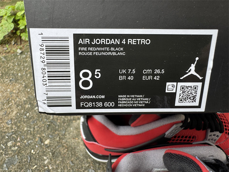 Jordan 4 Retro "Red Thunder"