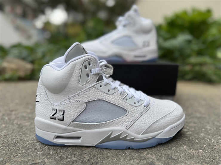 Jordan 5 Retro "Metallic White"
