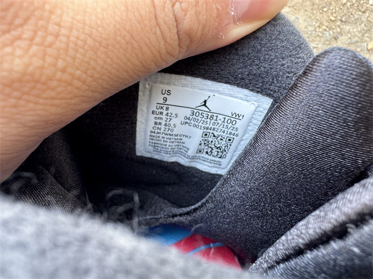Jordan 8 Retro "Bugs Bunny / Alternate"