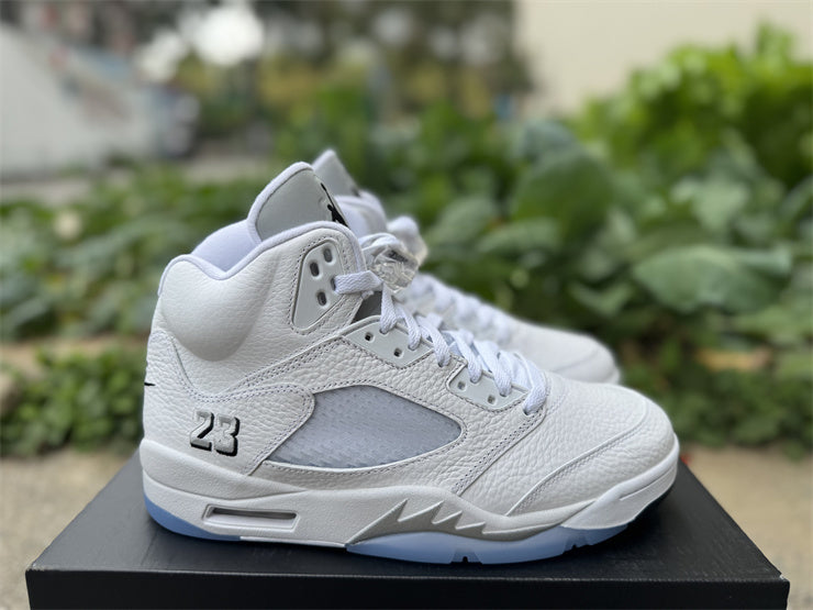 Jordan 5 Retro "Metallic White"