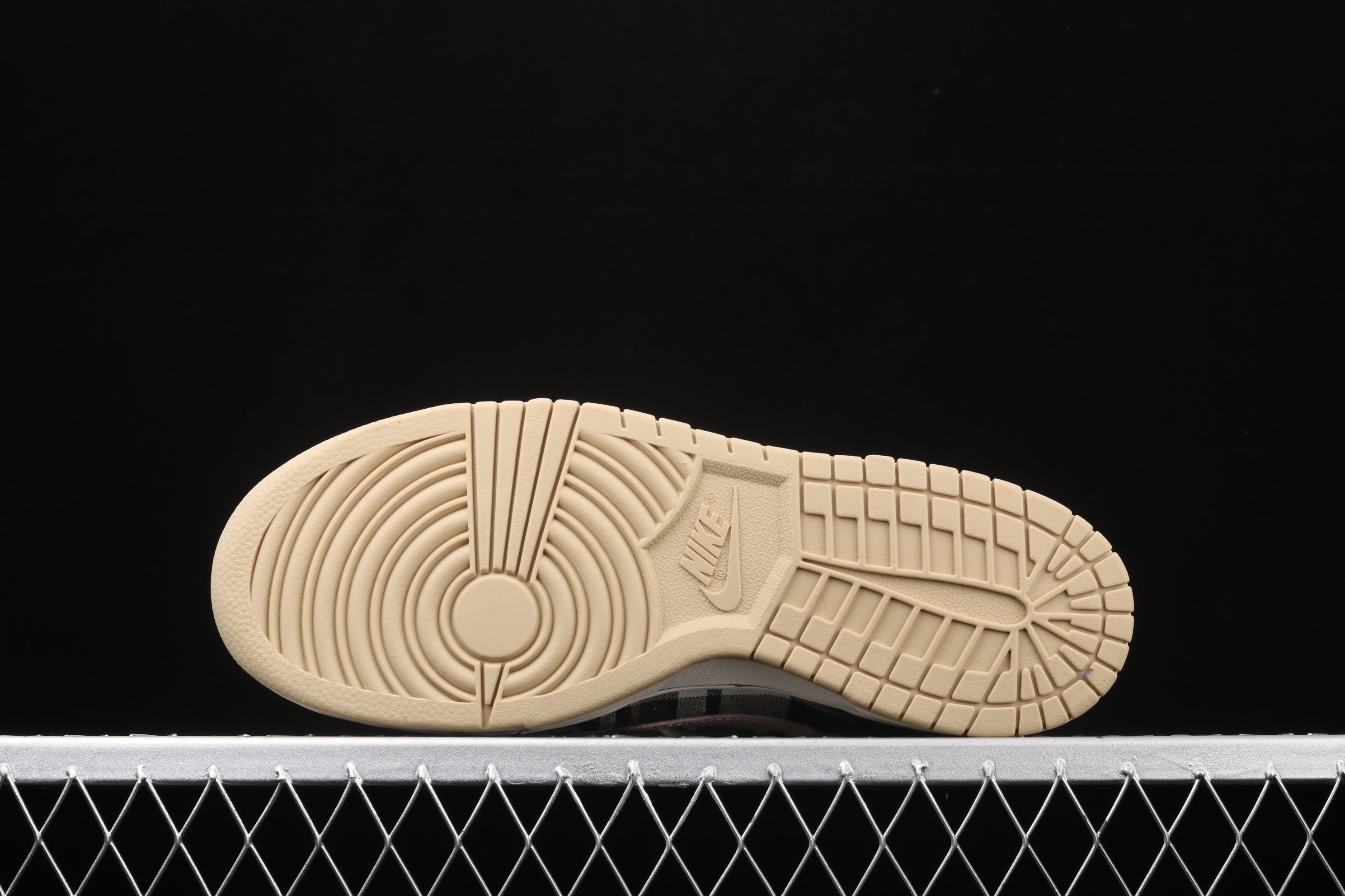 Zapatillas estilo low con estampado bandana / Zapatillas diseño exclusivo combinado