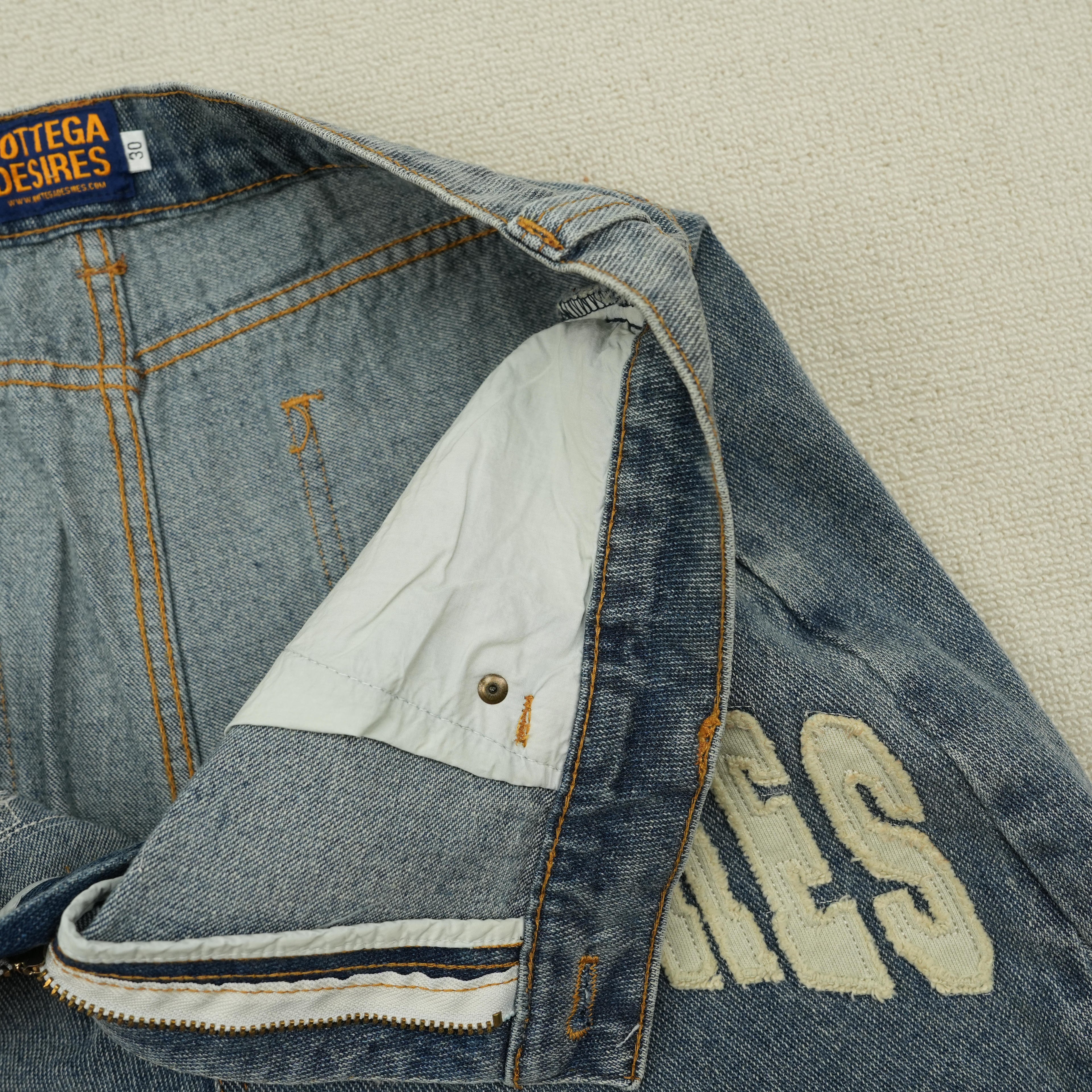 Short Bottega Desires – Logo Bordad