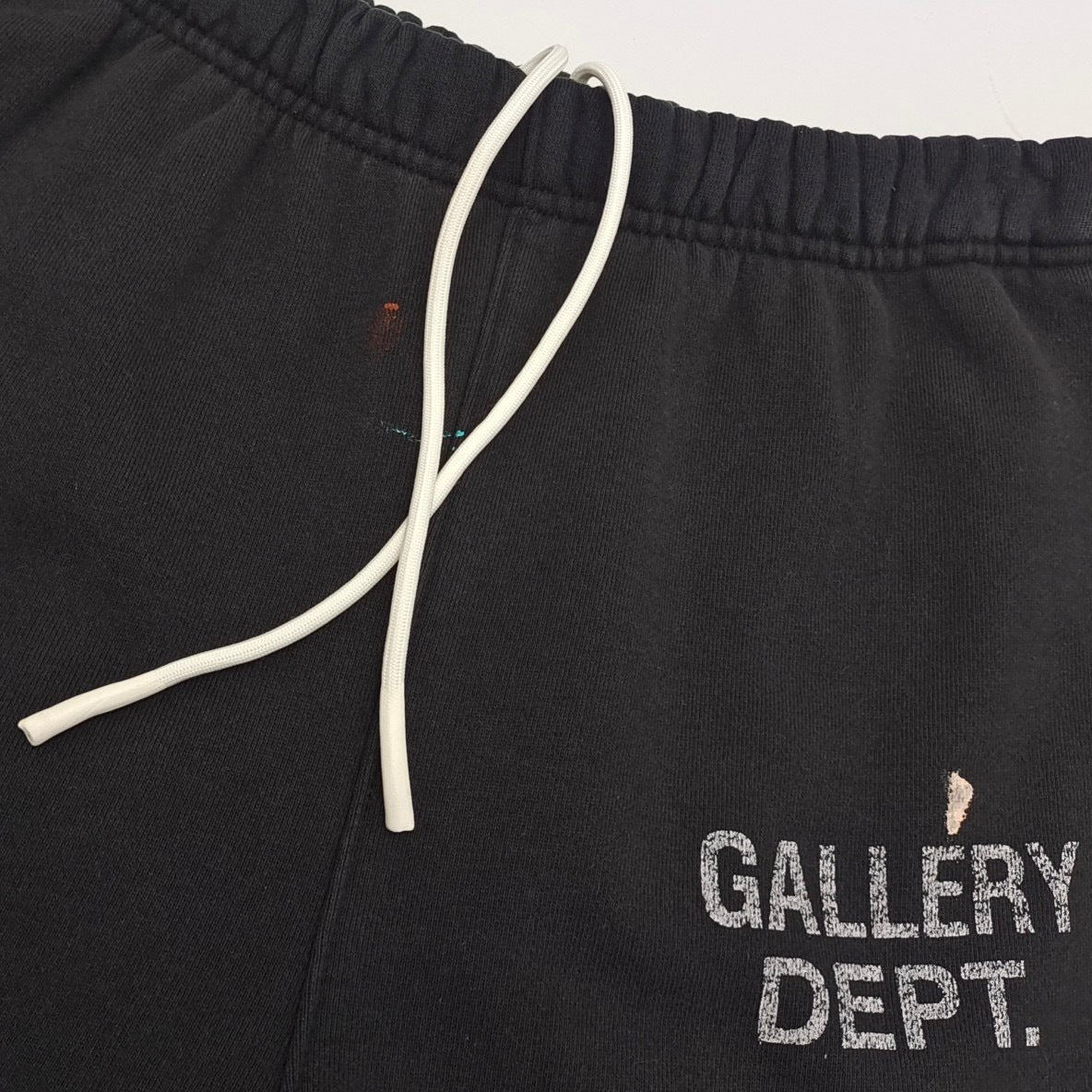 Pantalones Gallery Dept. – Paneles Abiertos con Salpicaduras