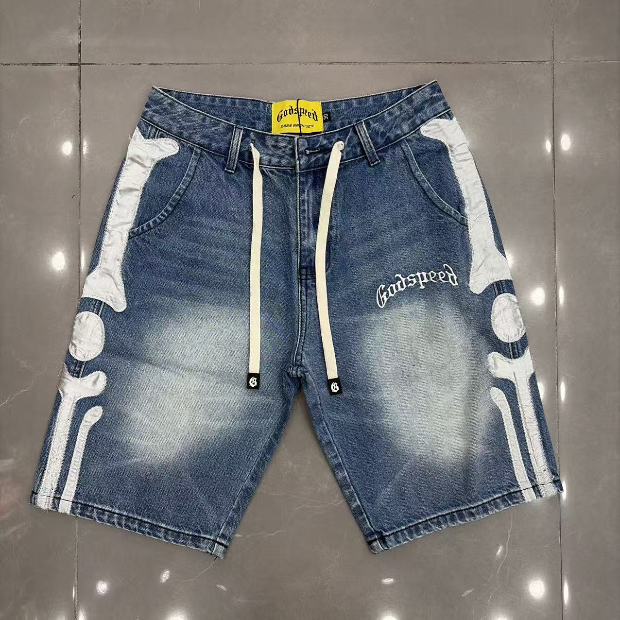 Shorts de Mezclilla Diseño Esquelético
