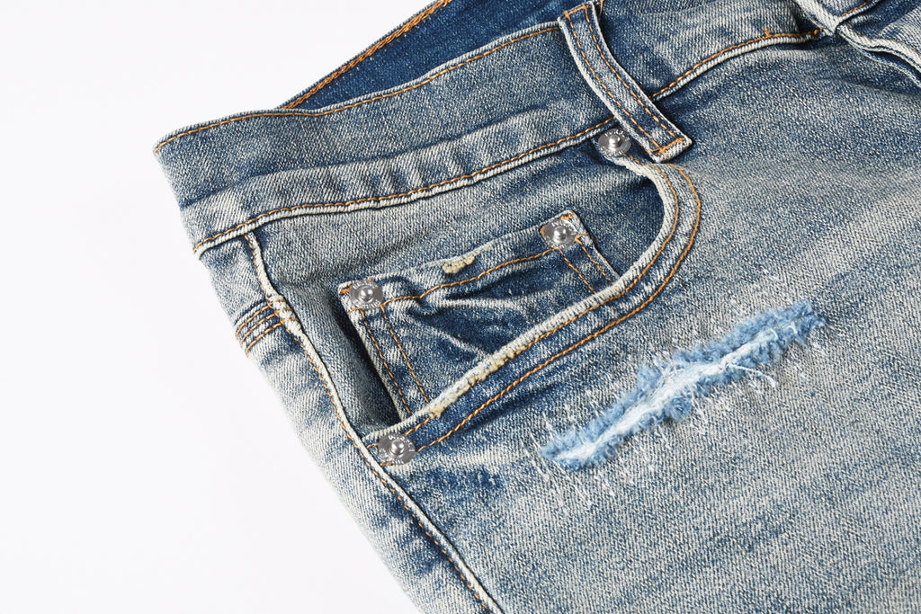 Jeans Purple Brand – Lavado Vintage con Parches Azules