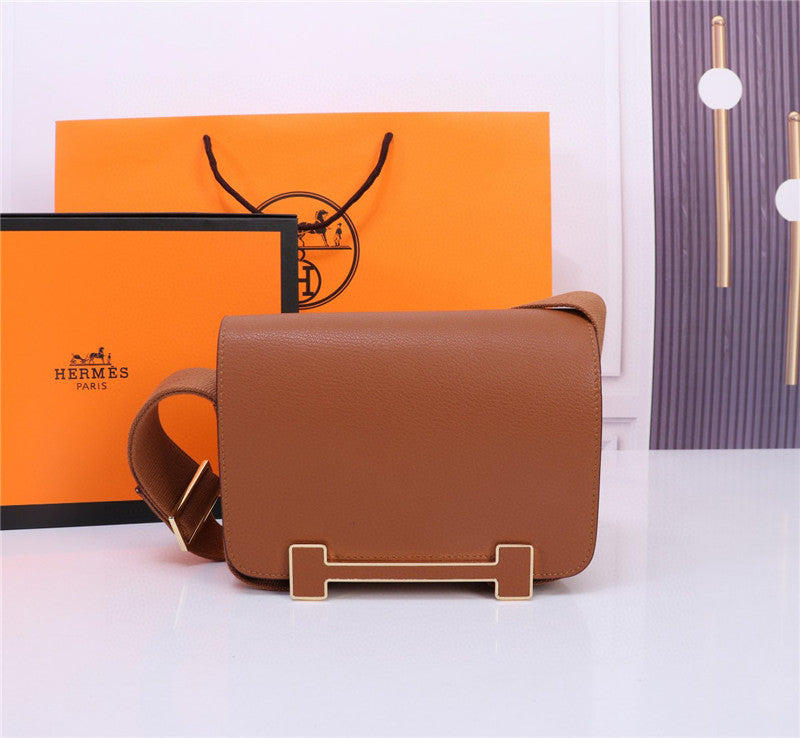 Bolso bandolera diseño elegante con cierre geométrico / Bolso cruzado de lujo accesible